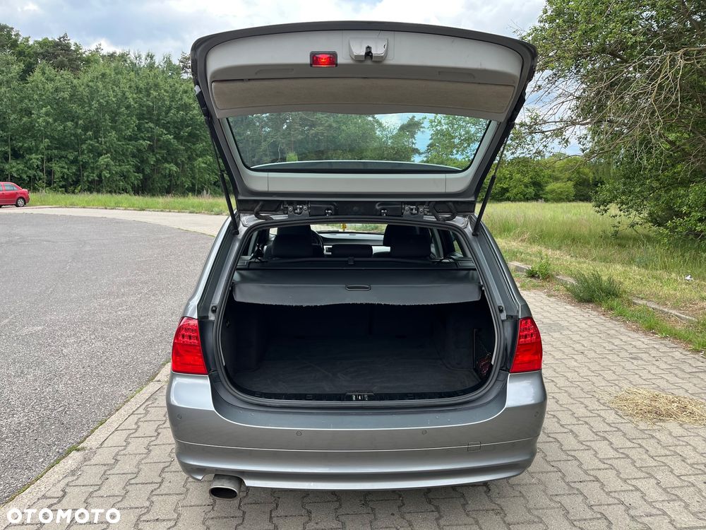 BMW Seria 3 318d - 5