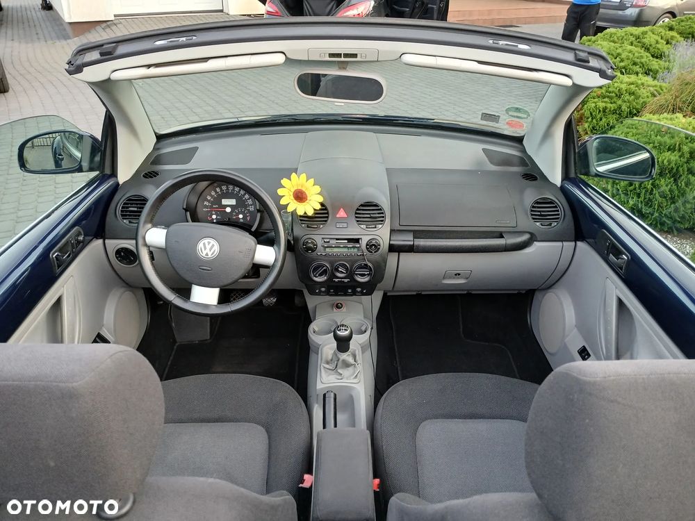 Volkswagen New Beetle - 13
