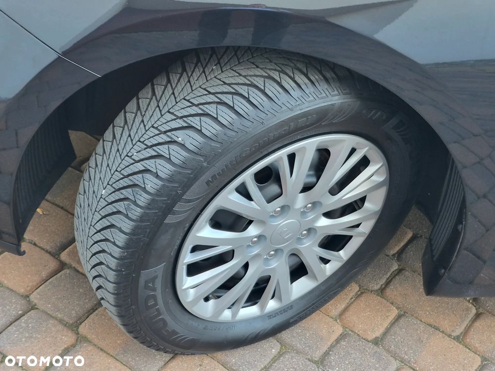 Kia Ceed - 24