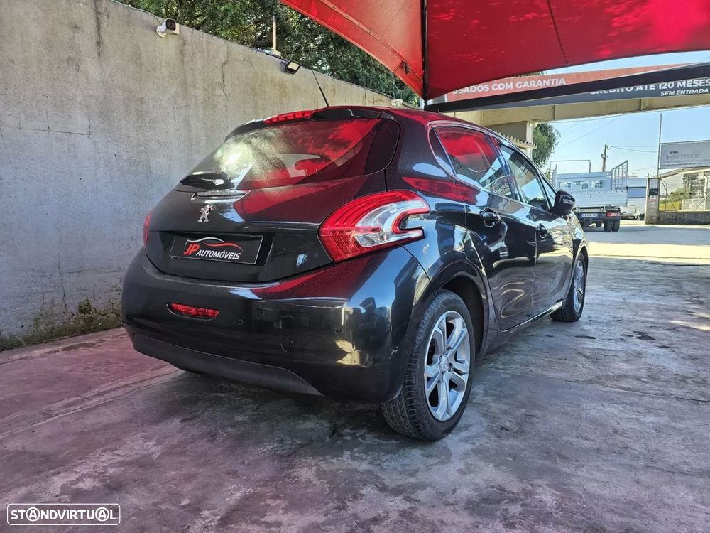 Peugeot 208 1.6 e-HDi Allure - 9