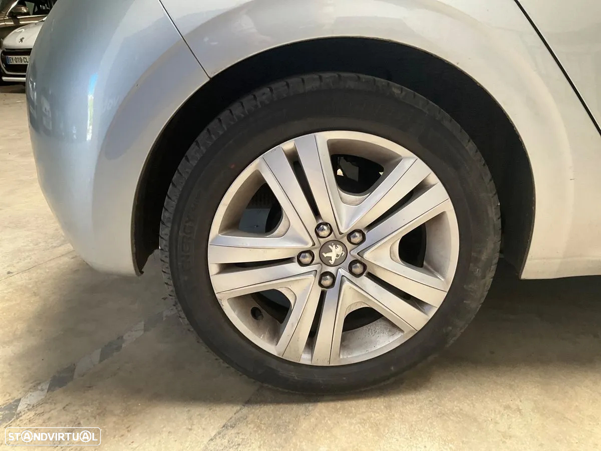 Peugeot 208 82 VTI Style - 14