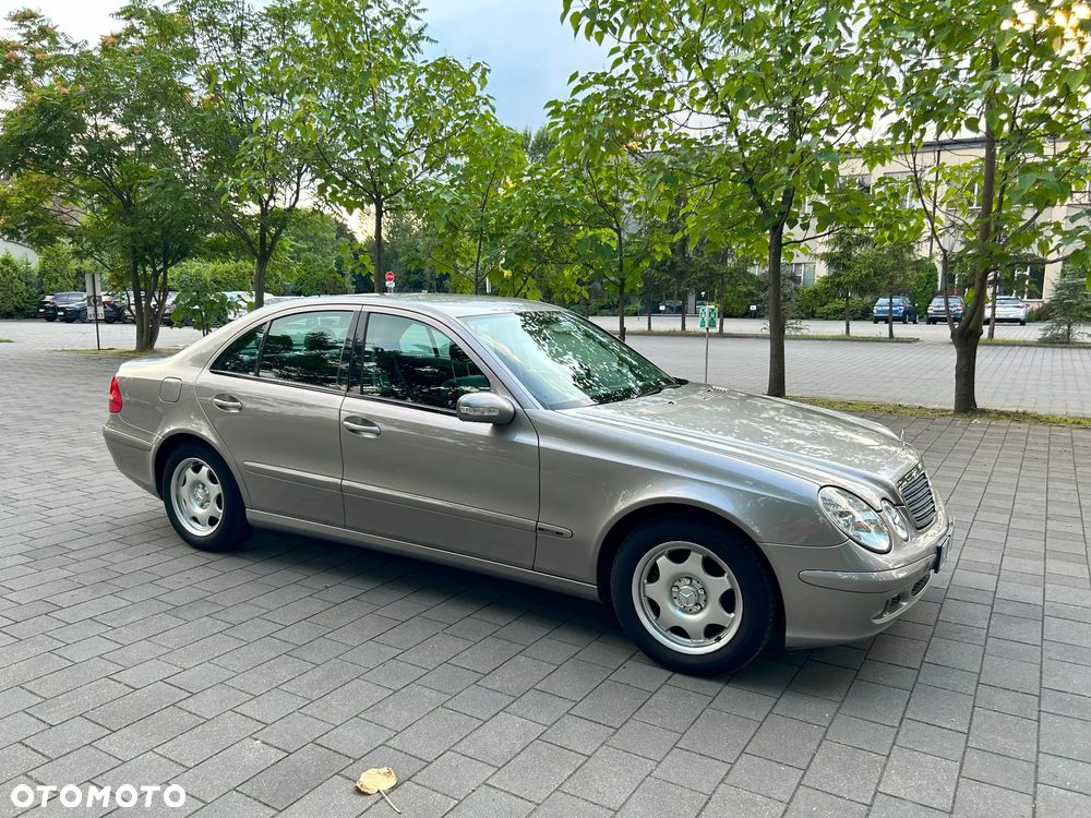 Mercedes-Benz Klasa E 200 CDI Classic - 2