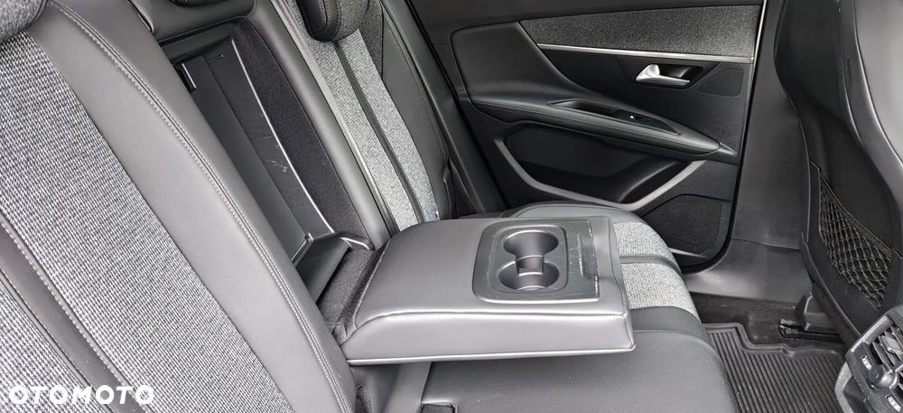 Peugeot 3008 1.5 BlueHDi Allure S&S - 30
