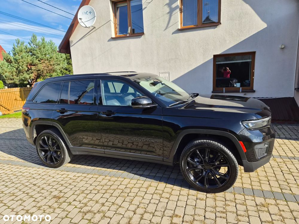 Jeep Grand Cherokee - 21