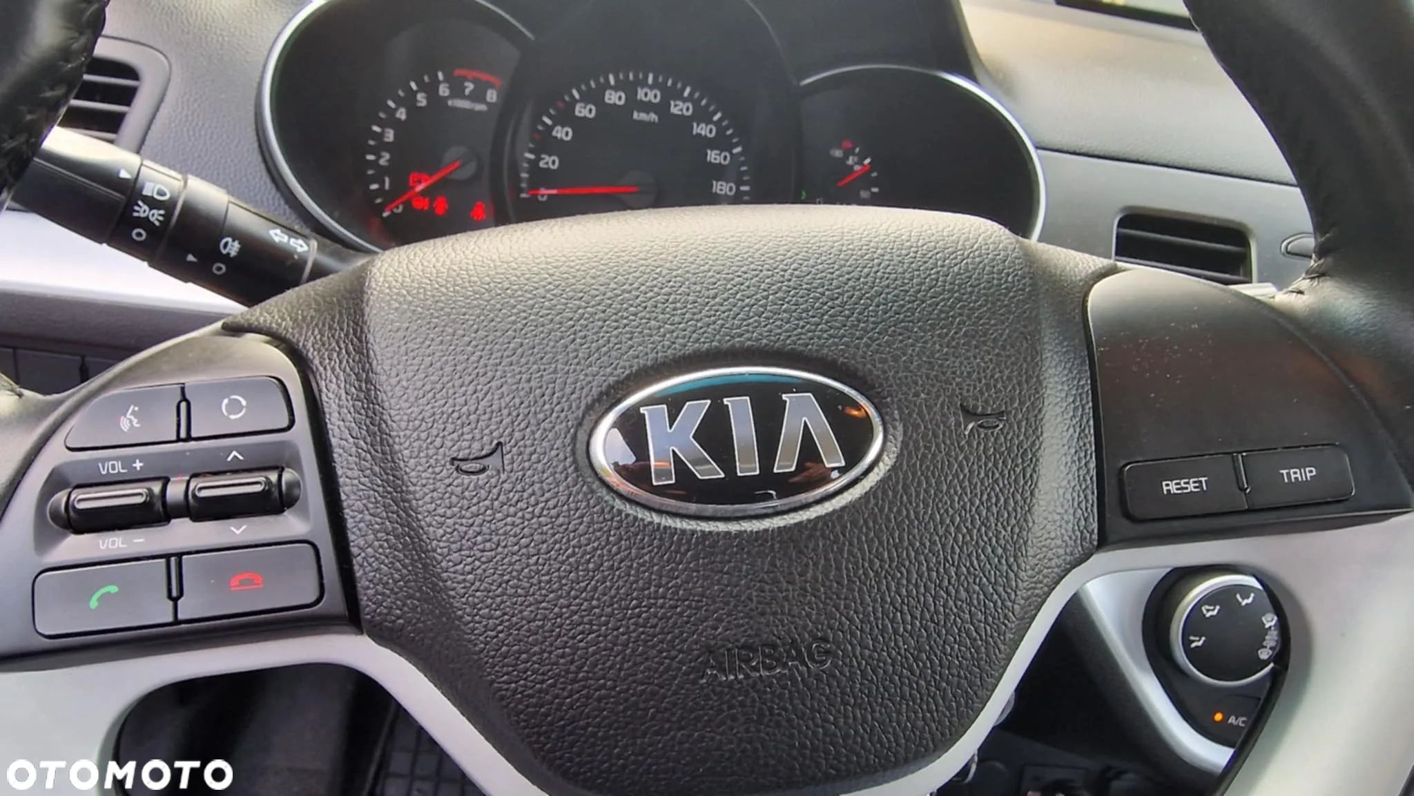 Kia Picanto - 1