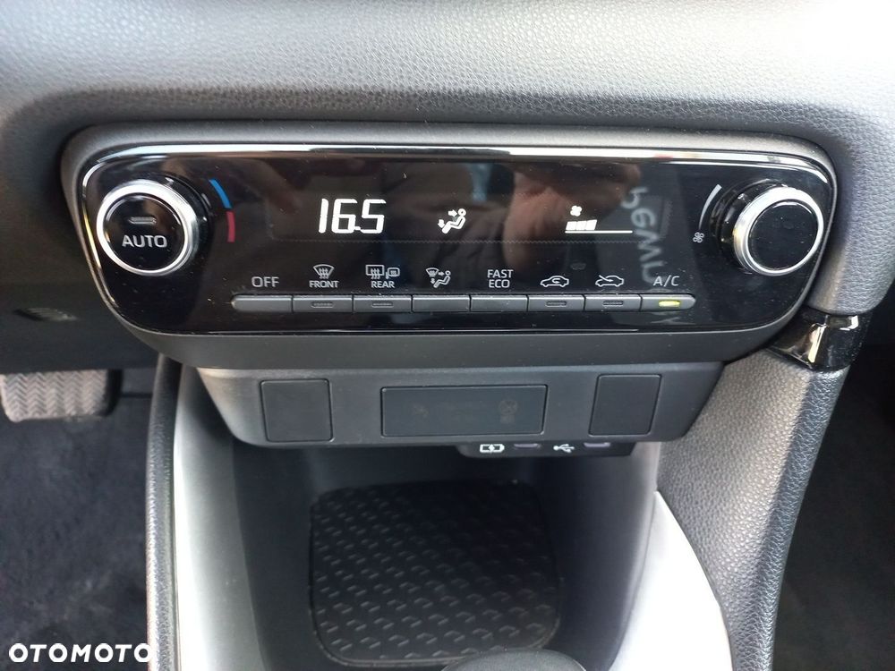 Toyota Yaris Hybrid 1.5 Comfort - 21