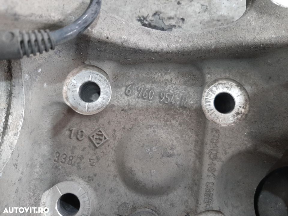 fuzeta dreapta fata  bmw seria 5 e60  525 d  6760954r - 3