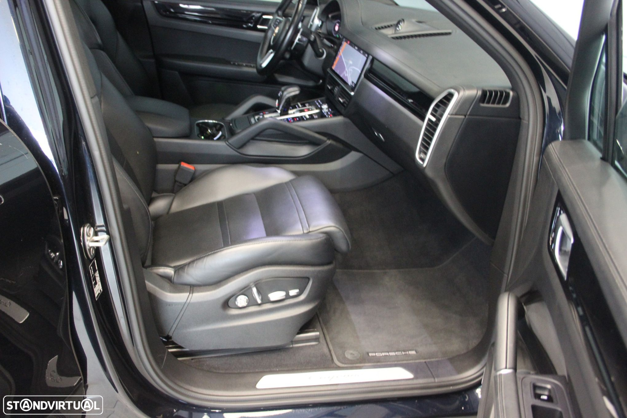 Porsche Cayenne E-Hybrid Platinum Edition - 23