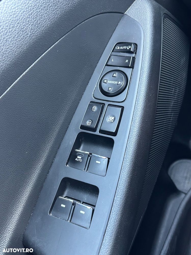 Hyundai Tucson 2.0 CRDI 4WD Automatik Premium - 4