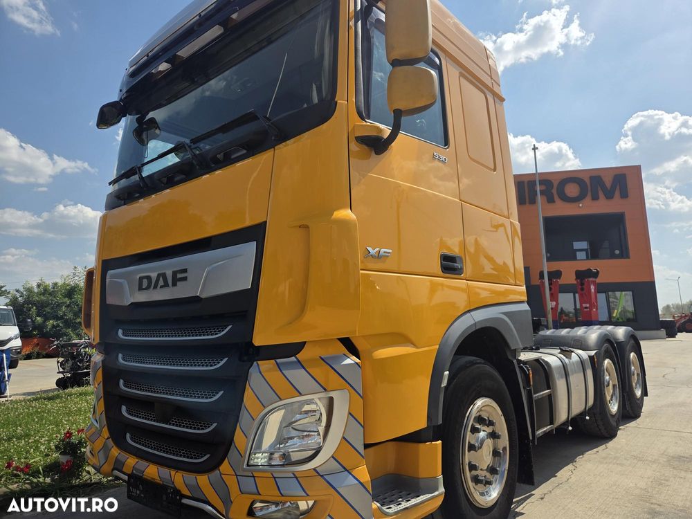 DAF XF 530 6x4, 2021, 370.795km, FULL OPTION, cutie AUTOMATA+RETARDER, Aer cond STATIONARE, FRIGIDER, proiectoare, girofar, kit basculare, 2 x 600l, Masa totala 78t, rulat doar in GERMANIA, STARE FOARTE BUNA, posibil leasing 4 ani-PROMOTIE 52.900 EUR+Tva - 2