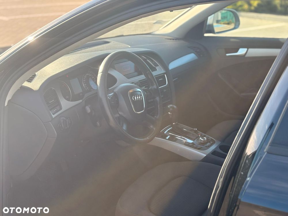 Audi A4 Avant 2.0 TDI Multitronic - 9