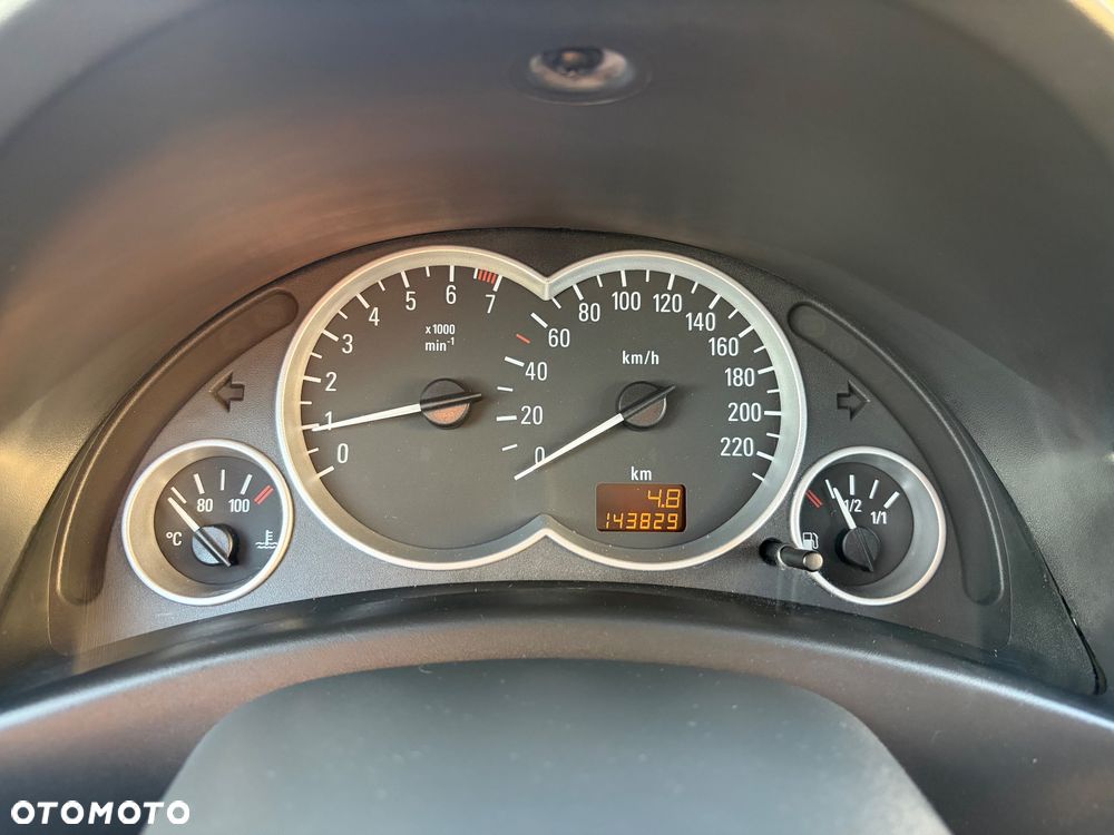 Opel Combo Tour Color Edition - 28