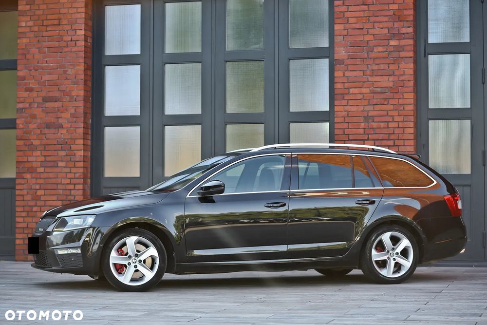 Skoda Octavia 2.0 TDI DSG RS - 9