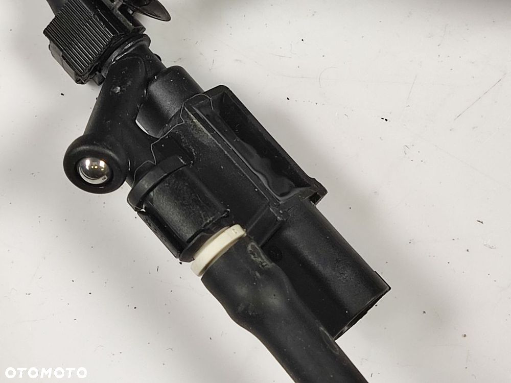 VOLVO XC40 17-21r Ramiona Wycieraczek - 3