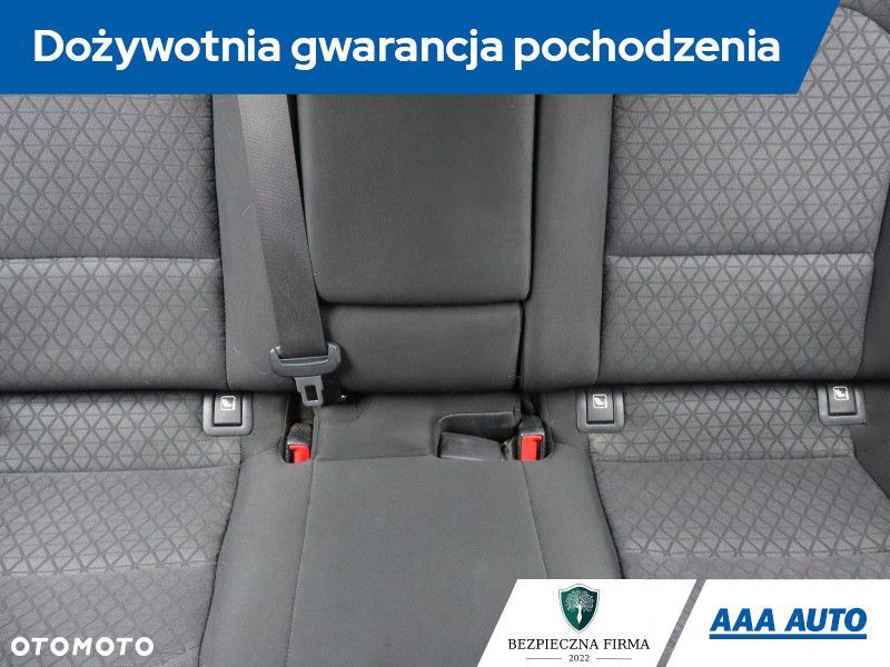 Kia Ceed - 12