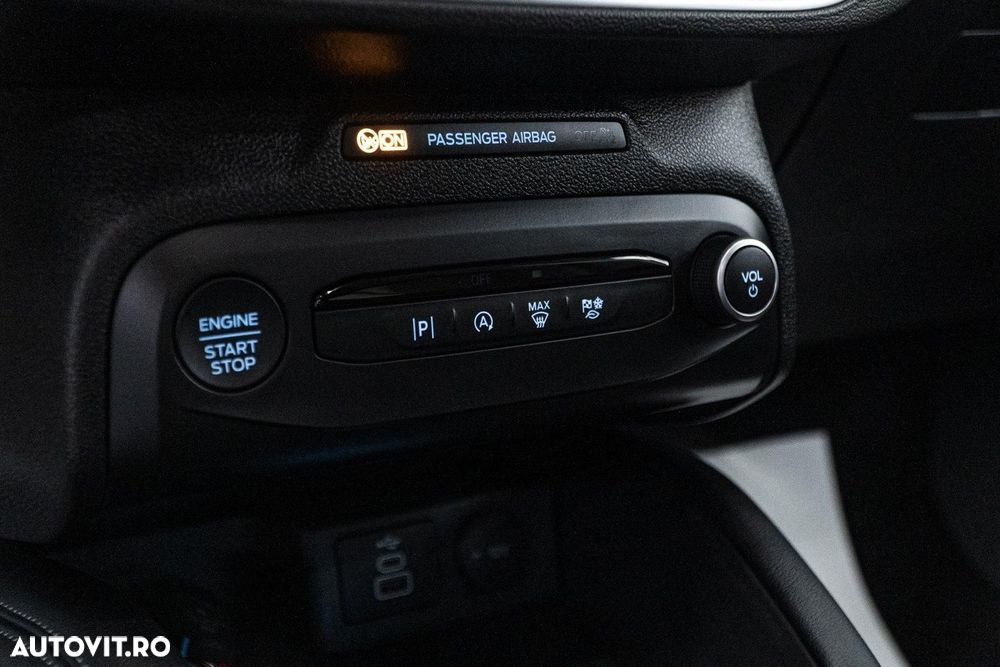 Ford Focus 1.0 EcoBoost MHEV Titanium - 10