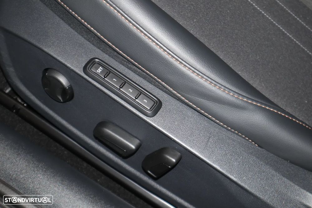 Cupra Formentor 1.4 e-Hybrid DSG VZ - 20