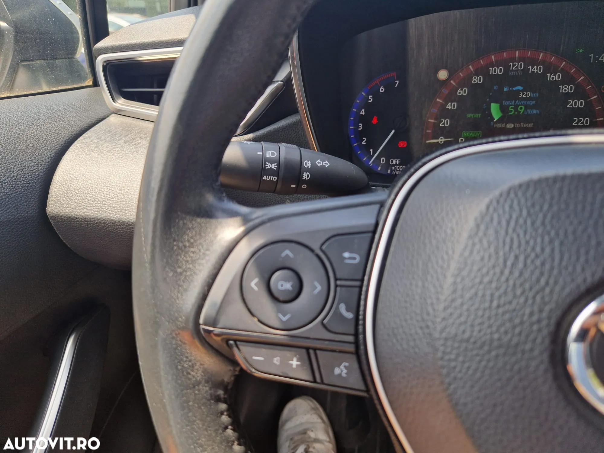 Toyota Corolla 1.8 HSD Dynamic - 11