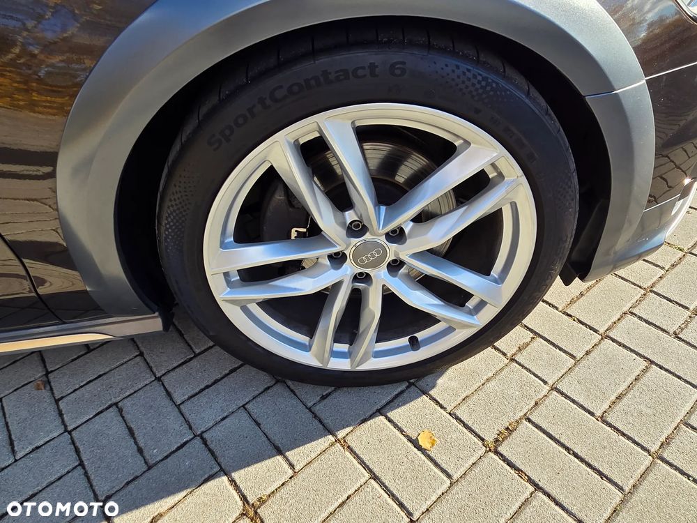 Audi A6 Allroad - 12