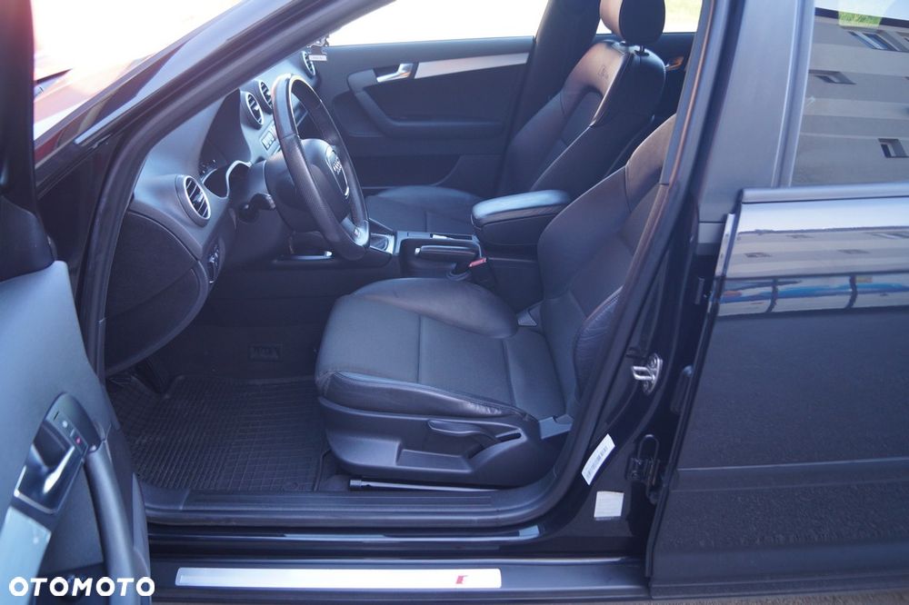 Audi A3 Sportback 1.6 FSI S line Sportpaket plus - 20