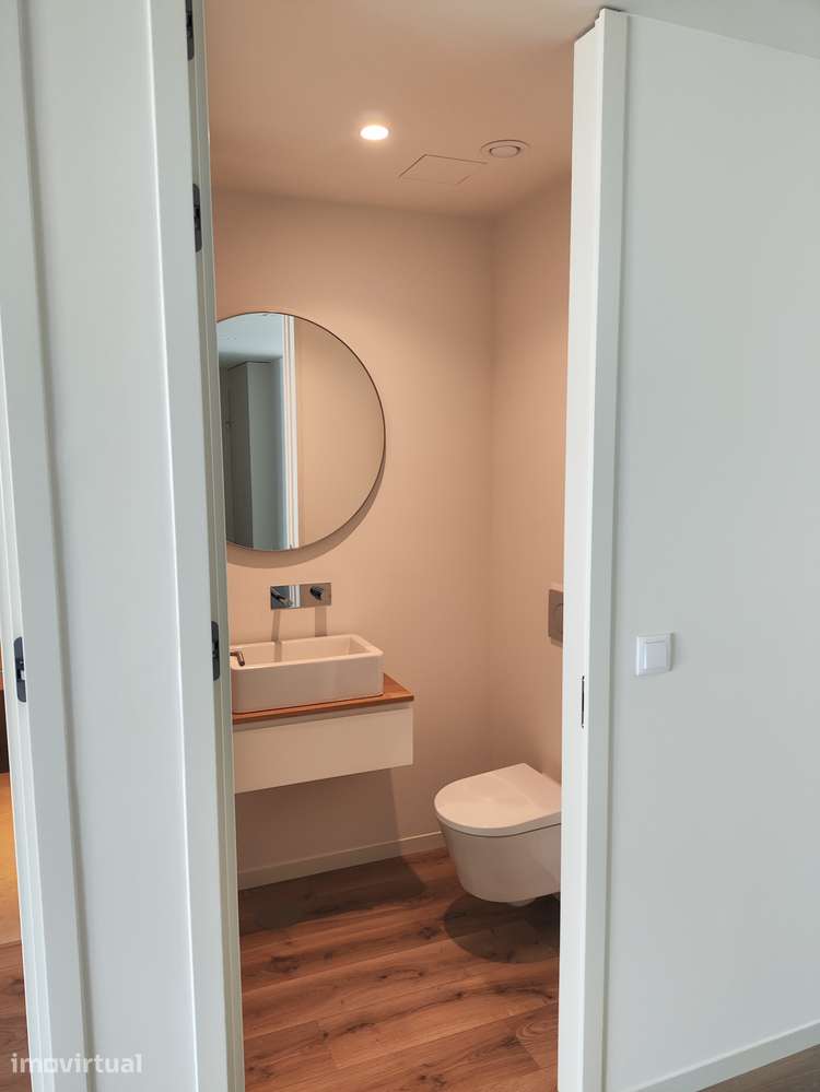 Apartamento T1 com 2 casas de banho em Paranhos/Areosa - Grande imagem: 4/13
