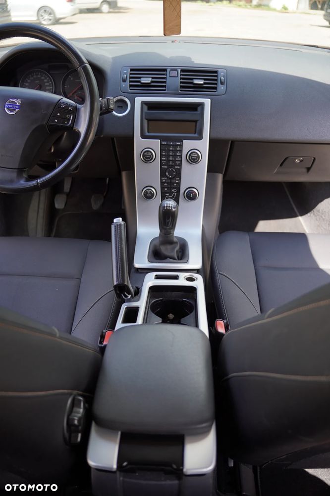 Volvo V50 D3 Momentum - 11