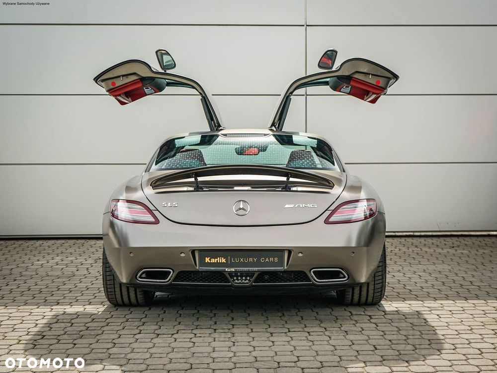 Mercedes-Benz SLS - 8