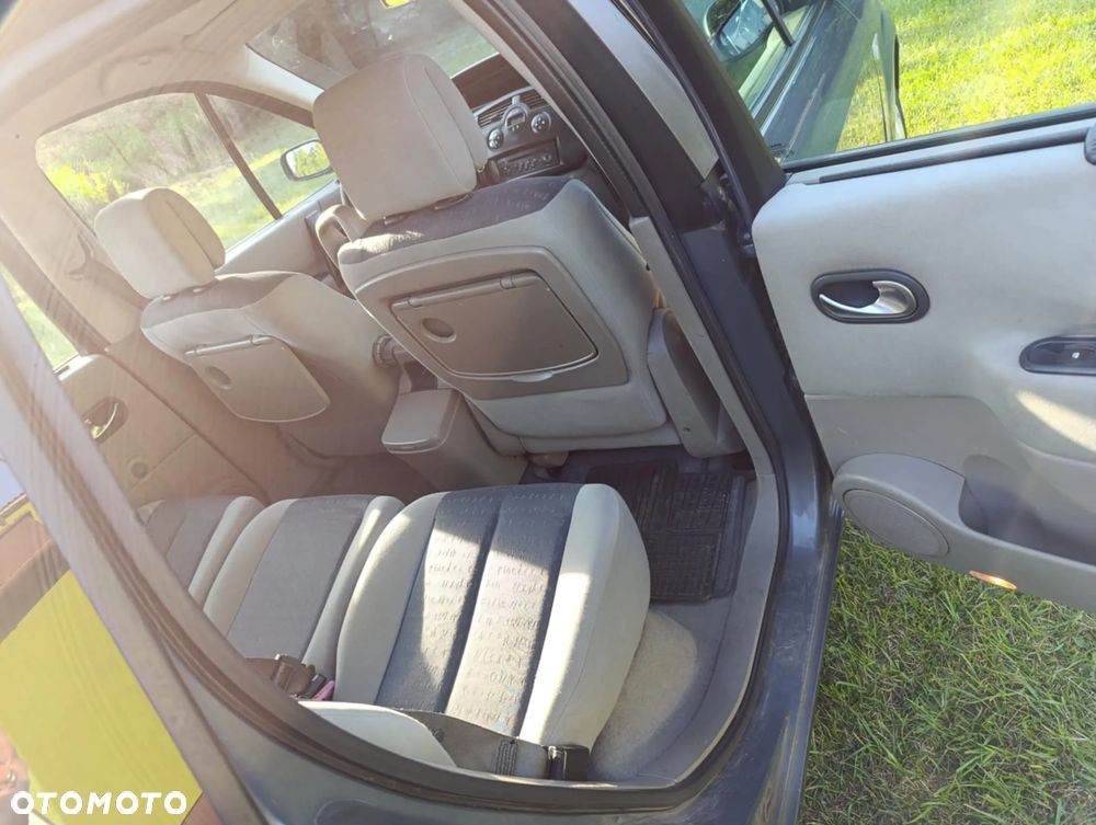 Renault Scenic - 13