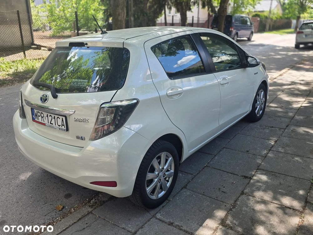 Toyota Yaris Hybrid 100 Premium EU6 - 3
