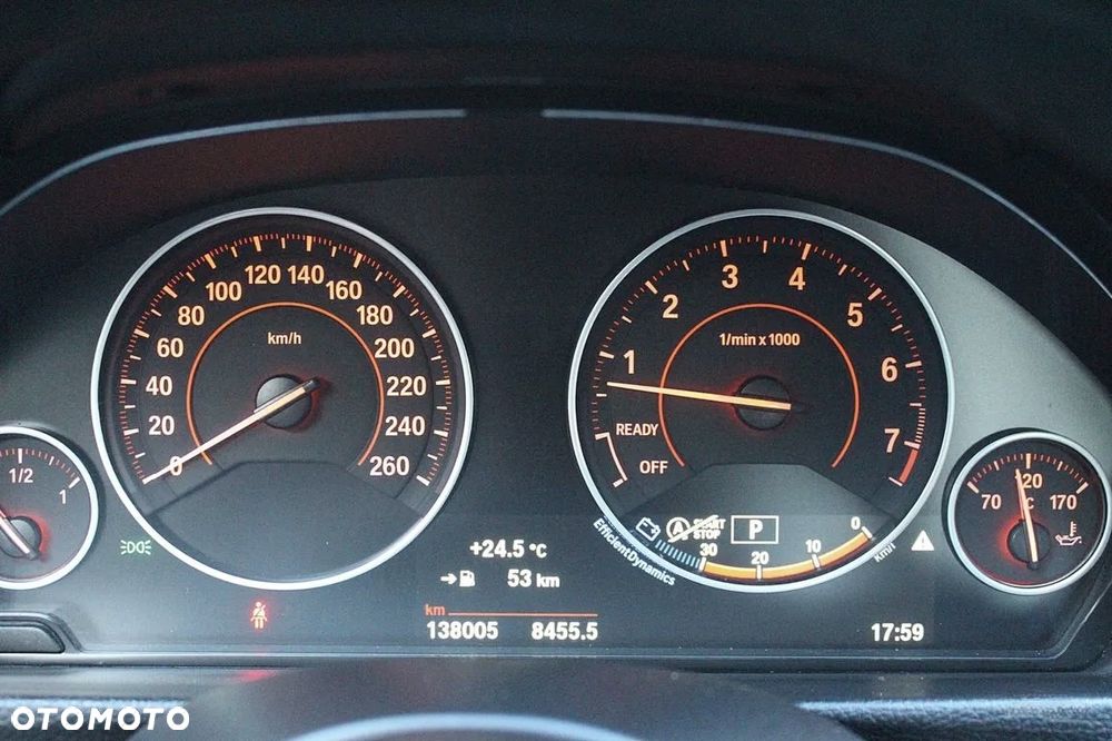 BMW Seria 3 330i xDrive Sport Line - 7