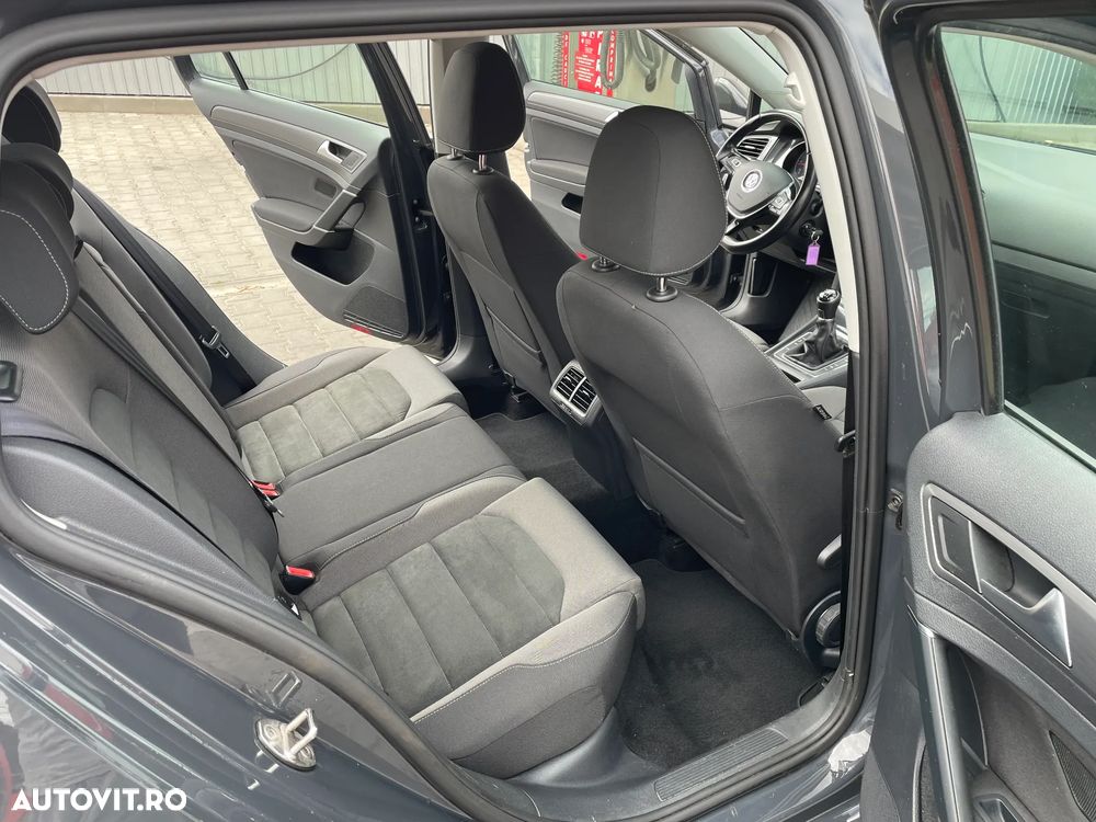 Volkswagen Golf 2.0 TDI SCR Comfortline - 12