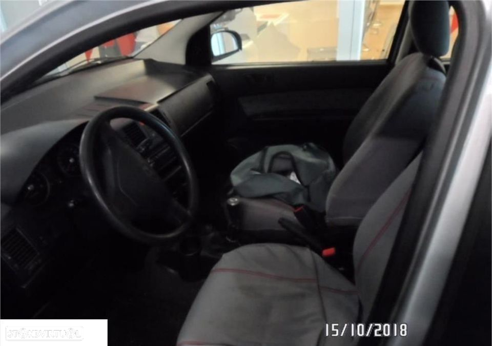Hyundai Getz 1.1i de 2004 disponível para peças MOTOR VENDIDO - 5