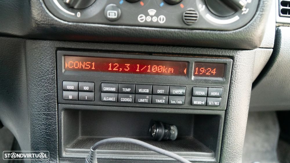 BMW 325 i - 25