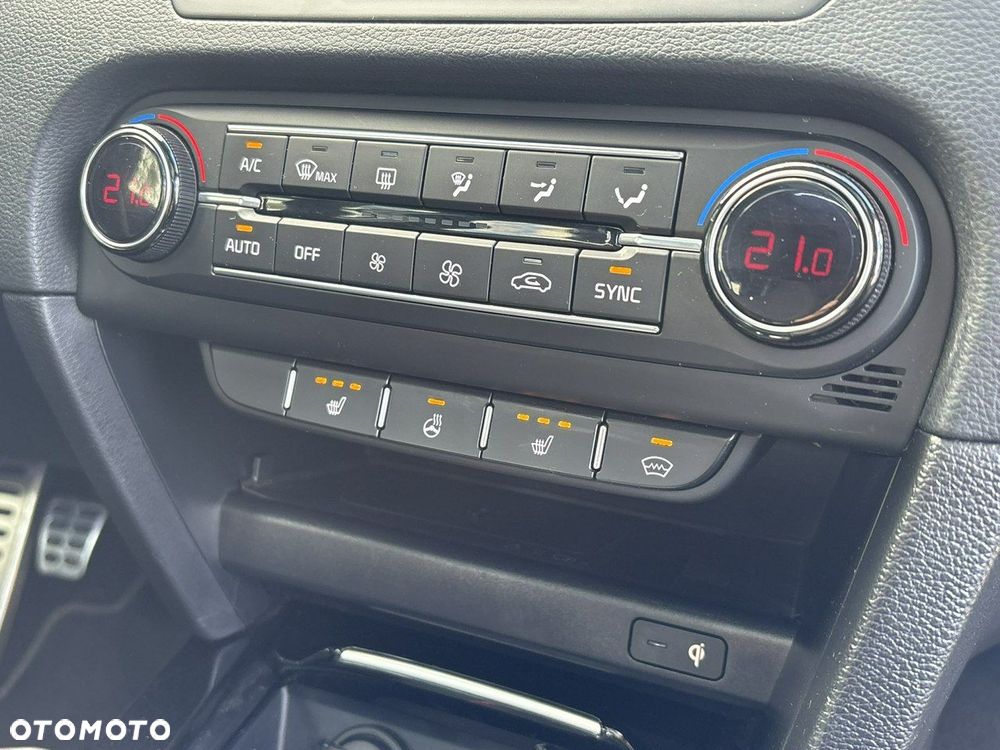 Kia ProCeed 1.6 T-GDI GT - 17