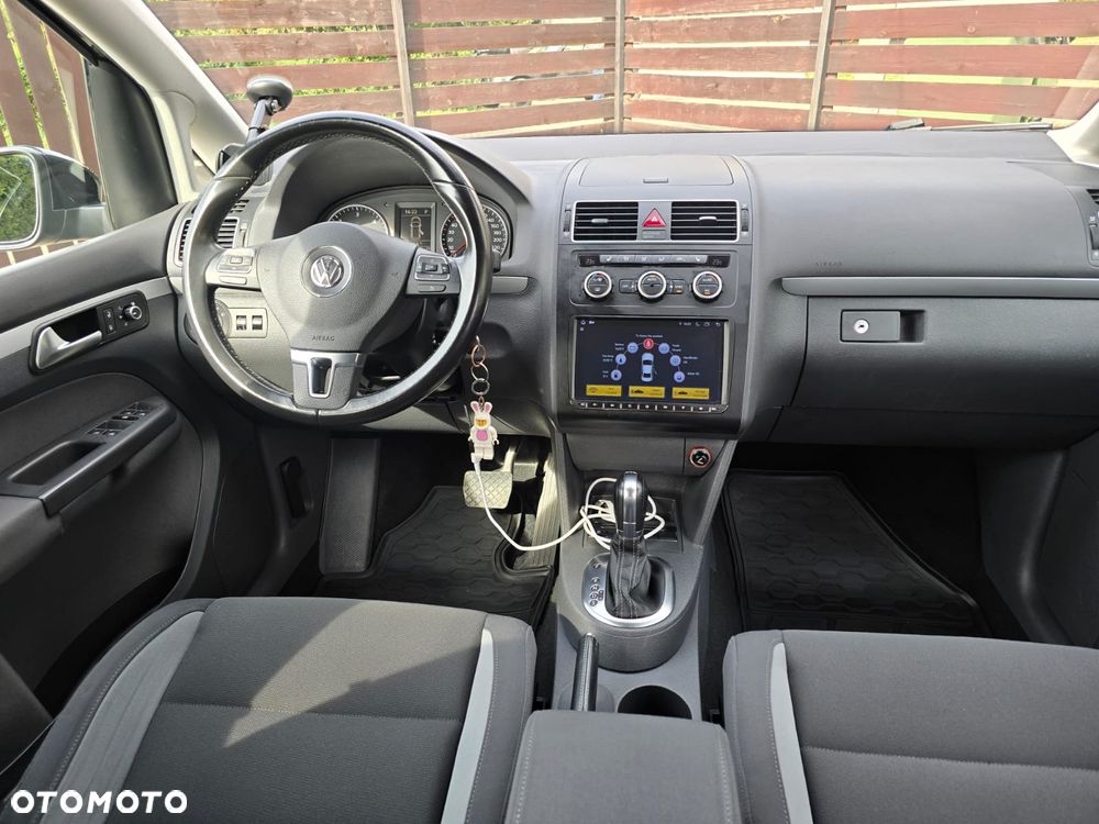 Volkswagen Touran 2.0 TDI DPF DSG Life - 8