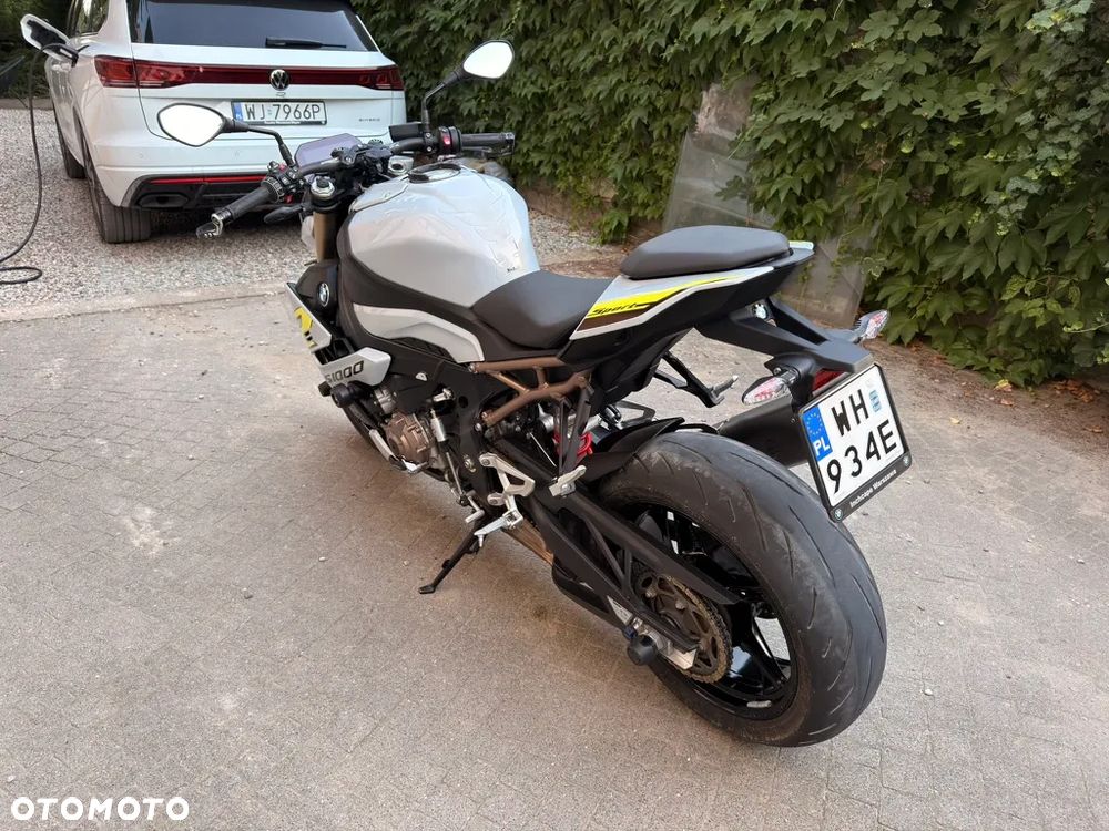 BMW S - 3