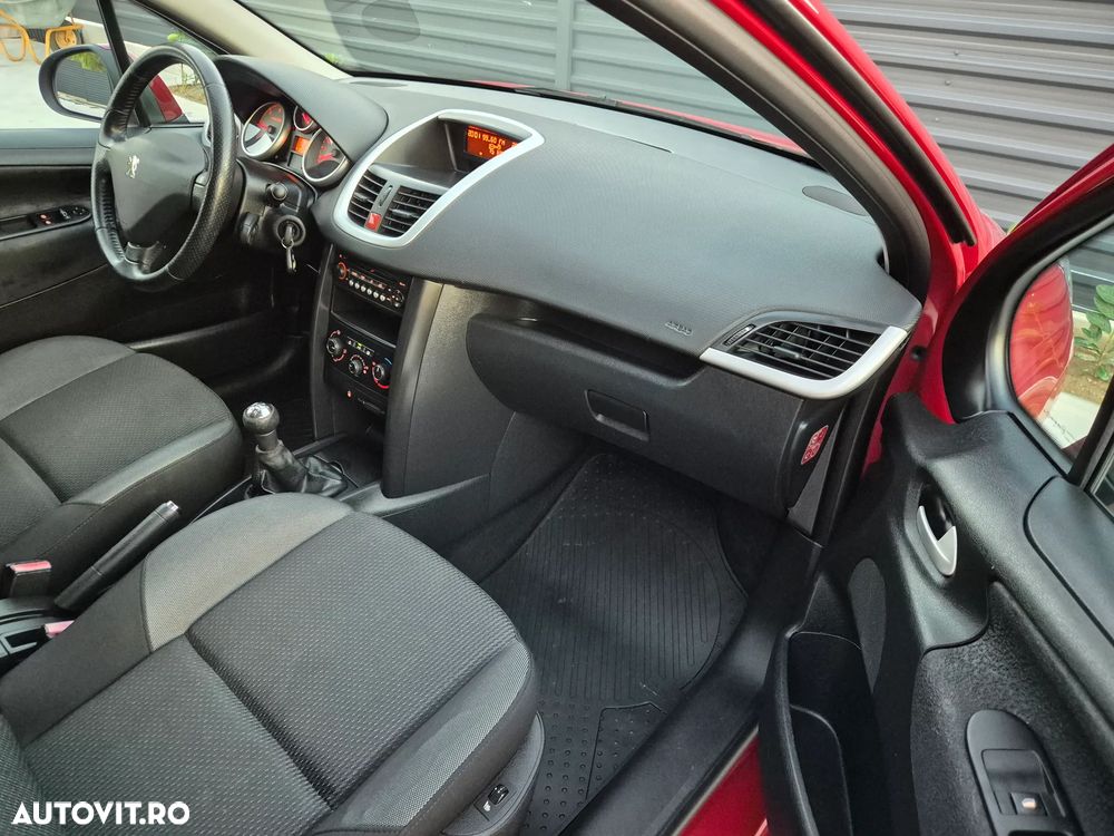 Peugeot 207 1.4HDI Premium - 5
