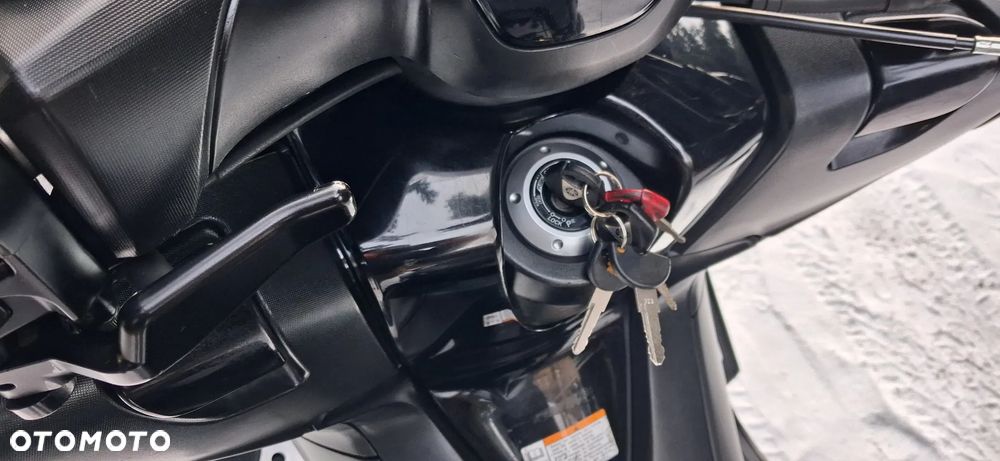 Yamaha Tmax - 8