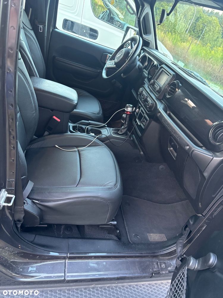 Jeep Wrangler - 16
