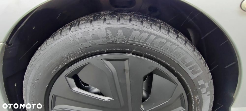 Peugeot 407 2.0 HDI Intense - 16