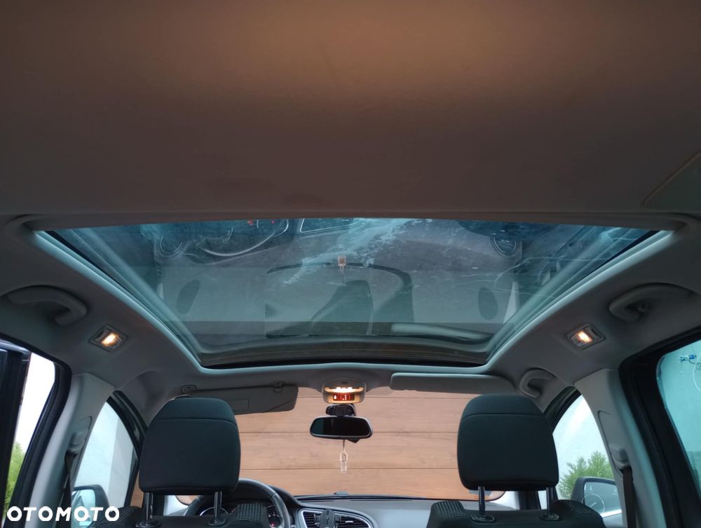 Peugeot 5008 1.6 THP Premium + - 13