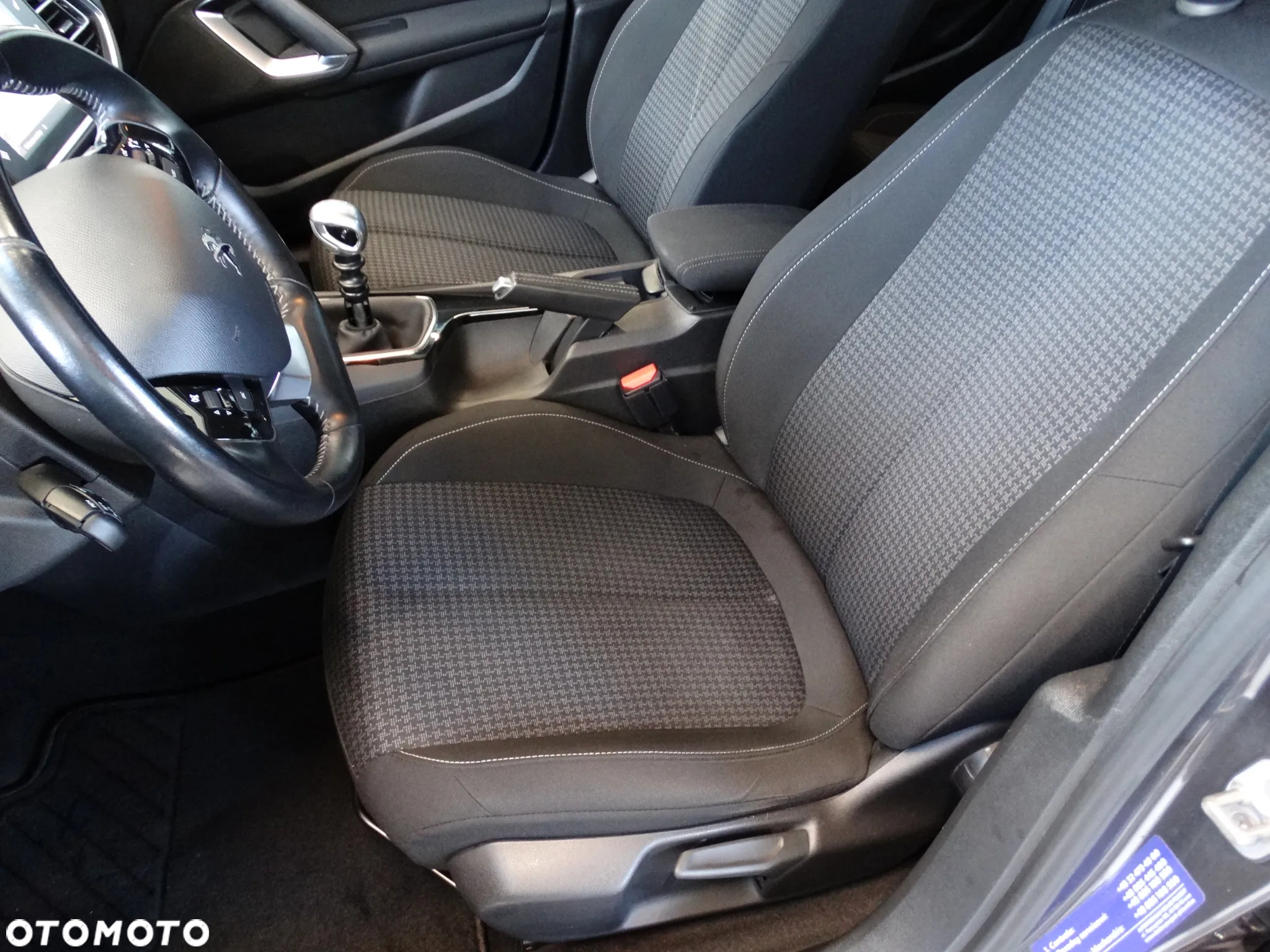 Peugeot 308 1.2 PureTech Style S&S - 32