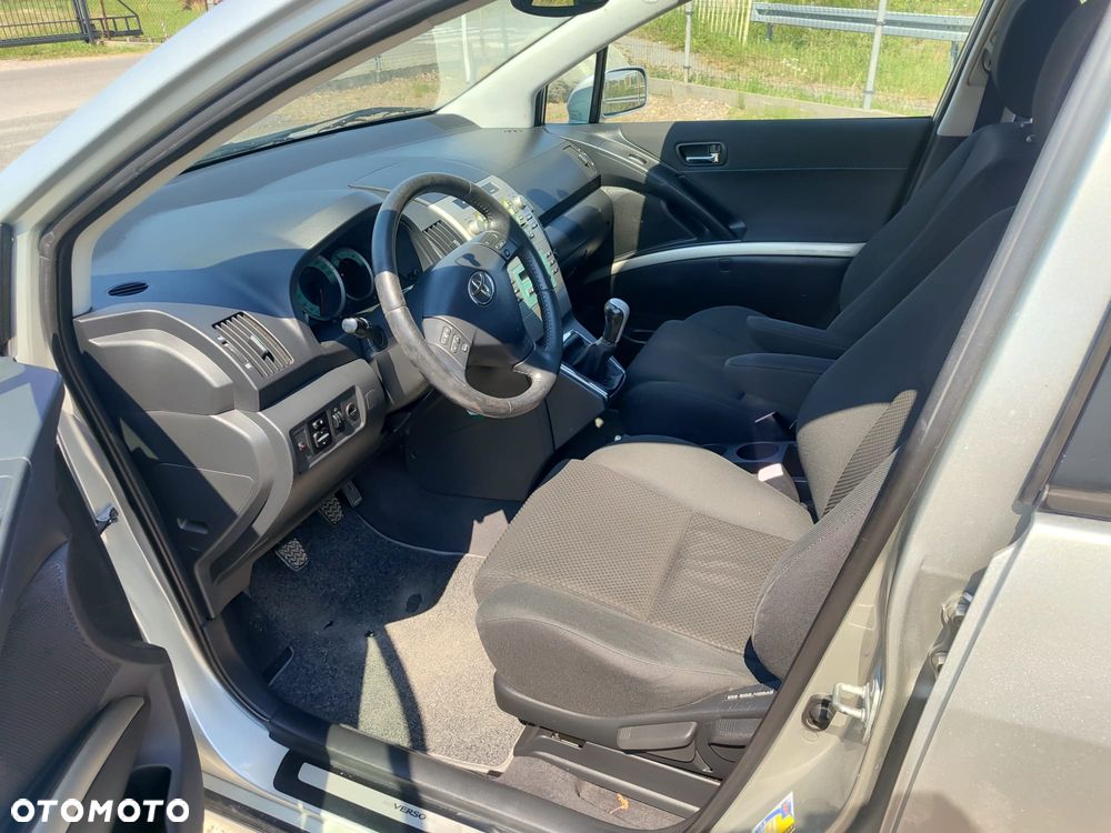Toyota Corolla Verso - 12