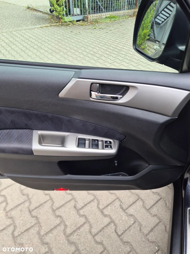 Subaru Forester 2.0 XE NAV Euro5 - 12