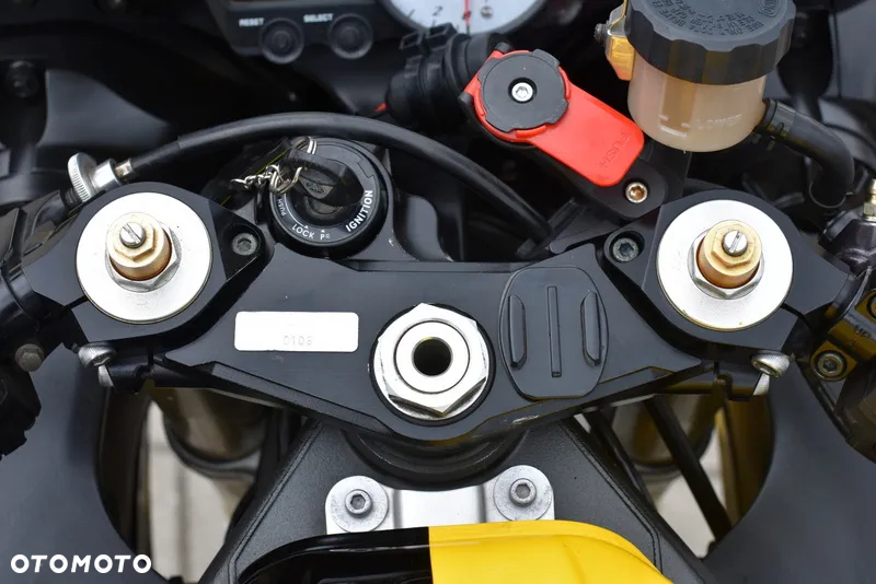 Yamaha R6 - 32