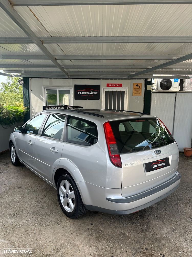 Ford Focus SW 1.4 Zetec - 9