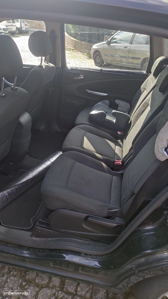 Ford S-Max 2.0 TDCi Titanium 7L - 8