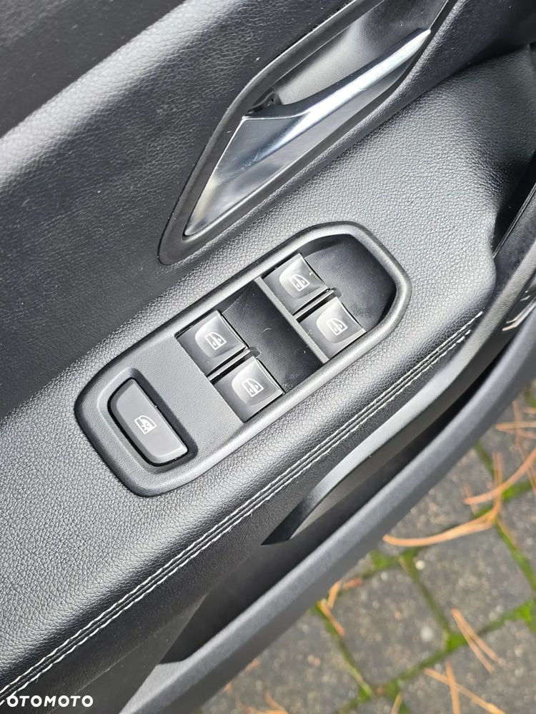 Dacia Duster 1.6 SCe Prestige - 35