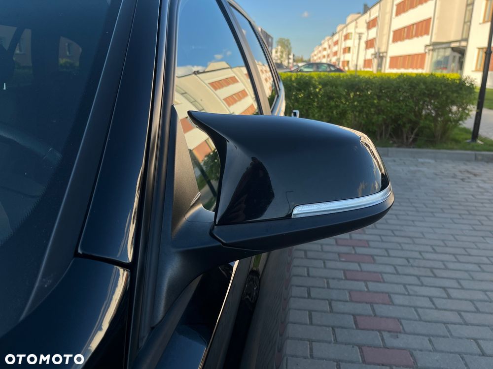 BMW Seria 3 320d Sport Line Shadow - 36