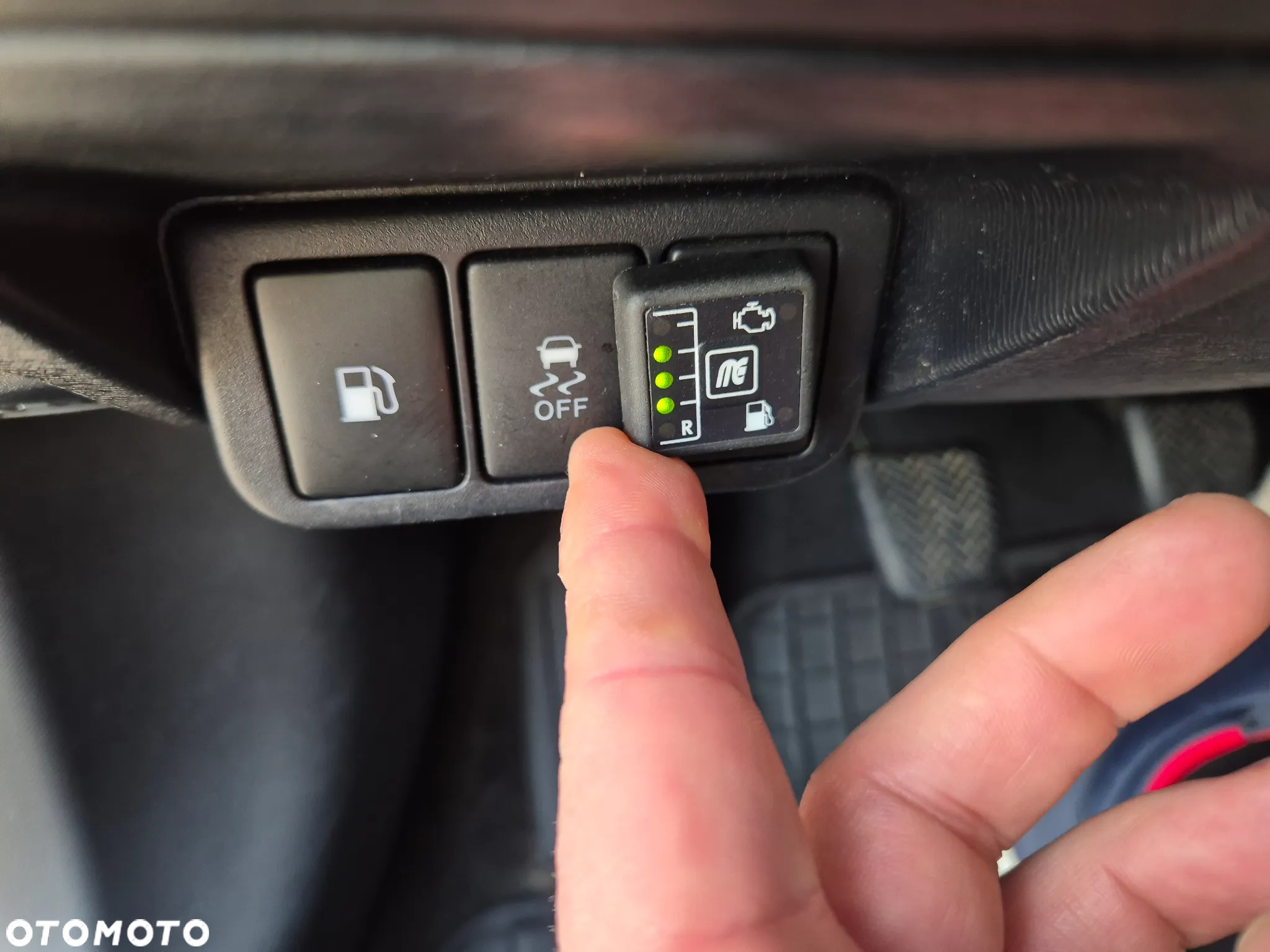Toyota Avensis 1.8 Sol plus NAVI - 6